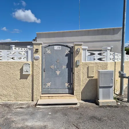 Semesterbostad Denise *