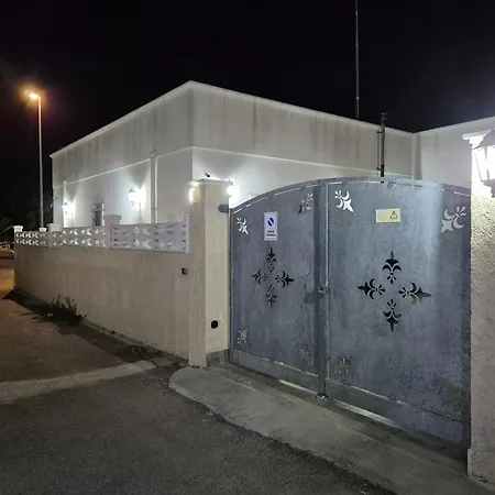 Semesterbostad Denise *